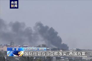 罗体：那不勒斯门将梅雷特受伤离场，疑似左大腿拉伤需进一步检查